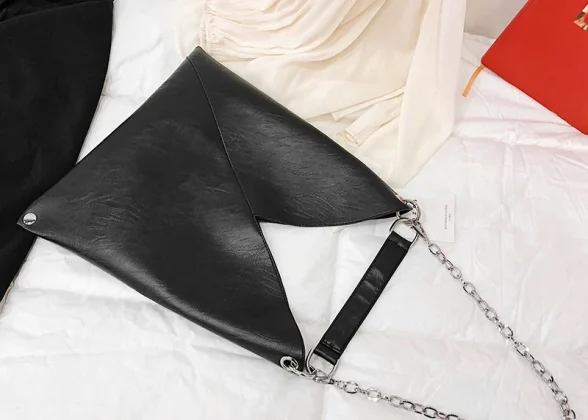 Nouveau Chic Handbag – Effortless Style Meets Versatility