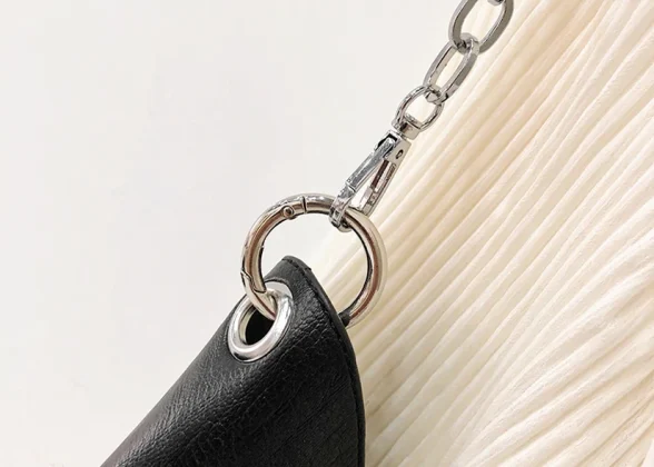 Nouveau Chic Handbag – Effortless Style Meets Versatility