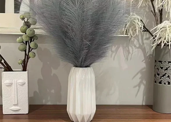 Pompous Dreams: 10PCS Faux Fluffy Pampas Grass Stems for Boho Home Decor and Floral Arrangements