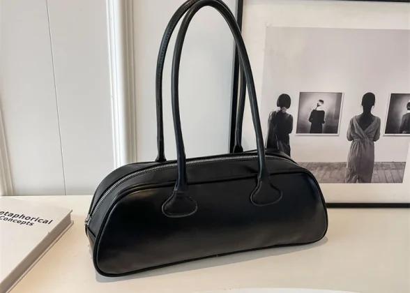 Adaier Retro Zipper Shoulder Bag for Women | Light Luxury Handbag
