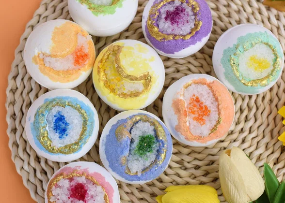 AromaSphere – 9-Piece Plant Essential Oil Bath Bomb Set