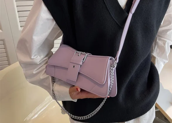 Vera Cuir – Elegant Vintage Luxury Chain Shoulder Bag for Women | Stylish Flap Crossbody Handbag
