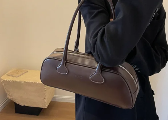 Adaier Retro Zipper Shoulder Bag for Women | Light Luxury Handbag