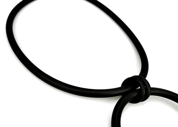 Ruban Noir Necklace: Minimalist Bohemian Choker for Women