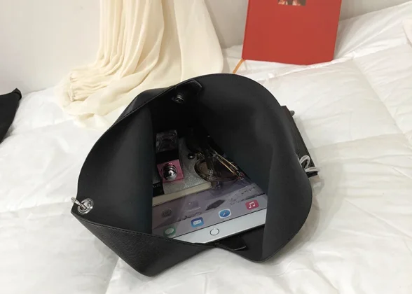 Nouveau Chic Handbag – Effortless Style Meets Versatility