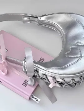 Luna Ray – Effortlessly Chic Half Moon Underarm Handbag