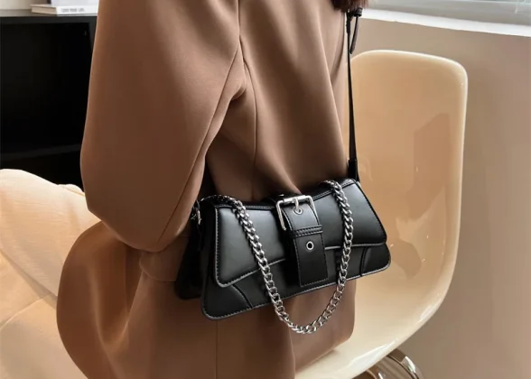Vera Cuir – Elegant Vintage Luxury Chain Shoulder Bag for Women | Stylish Flap Crossbody Handbag