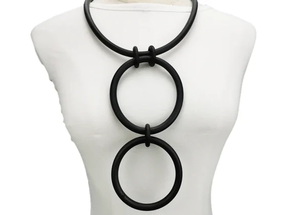 Ruban Noir Necklace: Minimalist Bohemian Choker for Women