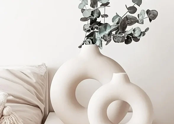 NovaVase – Modern White Ceramic Vase for Home Decor and Floral Arrangements