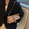 Vera Cuir – Elegant Vintage Luxury Chain Shoulder Bag for Women | Stylish Flap Crossbody Handbag