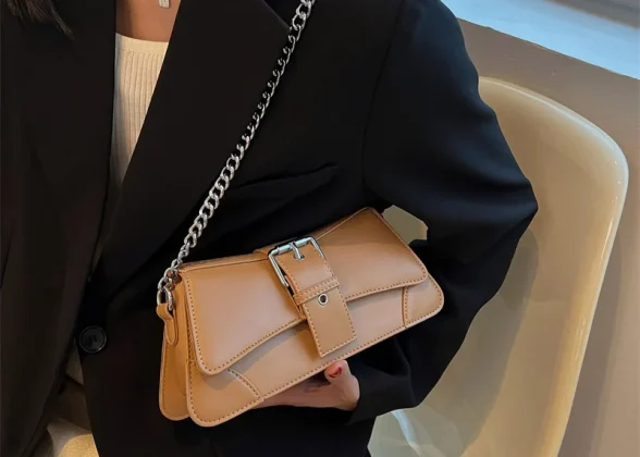 Vera Cuir – Elegant Vintage Luxury Chain Shoulder Bag for Women | Stylish Flap Crossbody Handbag