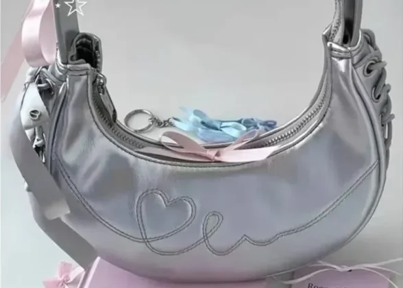 Luna Ray – Effortlessly Chic Half Moon Underarm Handbag
