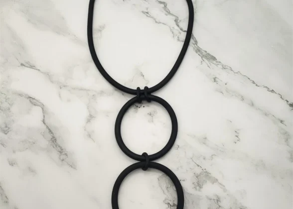 Ruban Noir Necklace: Minimalist Bohemian Choker for Women