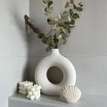 NovaVase – Modern White Ceramic Vase for Home Decor and Floral Arrangements