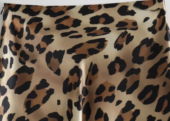 Leopard Charm - Elegant High-Waist Leopard Print Skirt for Women