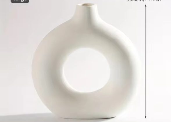 NovaVase – Modern White Ceramic Vase for Home Decor and Floral Arrangements