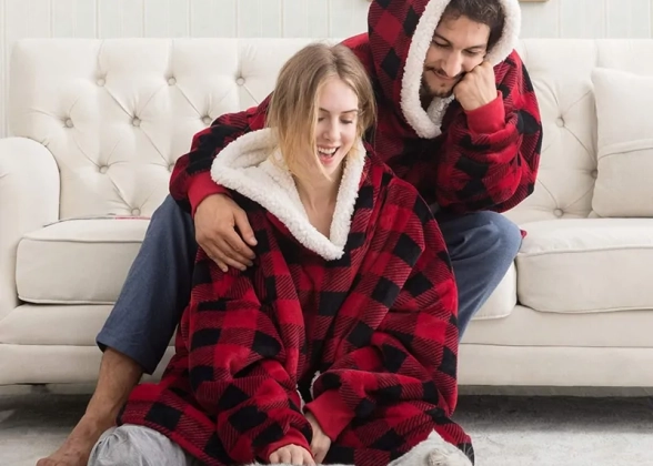 Pouch Snuggy™ Hoodie Blanket