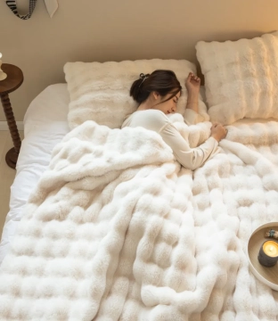 Luxury Faux Rabbit Fur Blanket & Pillow Covers